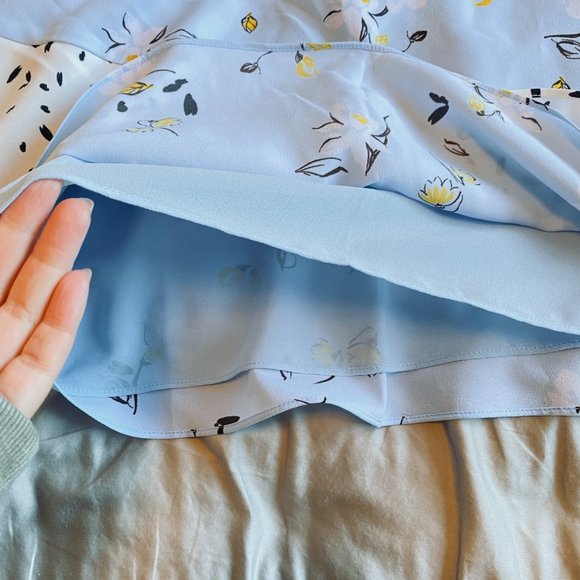 Cooper and Ella V-Neck Tank Top Ruffle Floral Blue Gold White M - Picture 5 of 6